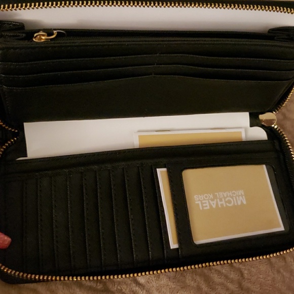 Wallet - Picture 2 of 8